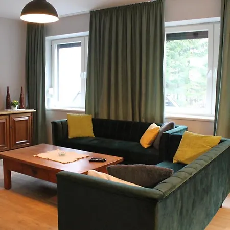 Dom Pod Sosnami Casa de Férias *